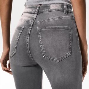 PULL&BEAR BLACKWASH HIGH-RISE SKINNY FIT JEANS 0/25x27 ⭐️